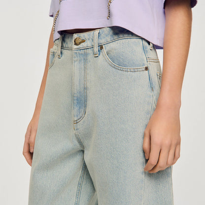 Light bu jean